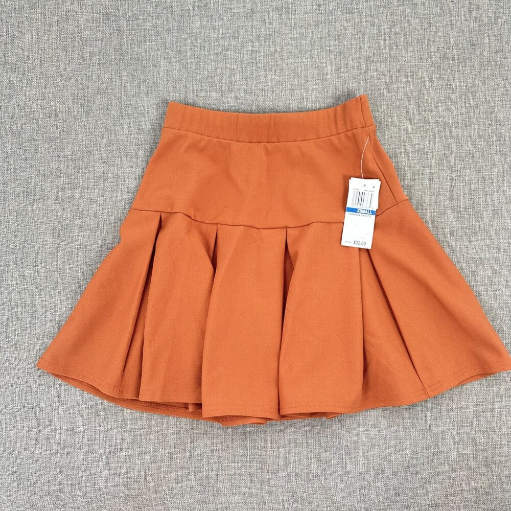 NEW ULTRA FLIRT Pleated Skirt Junior XS MSRP $32 Stretchy Waist Cute/ Schoolgirl